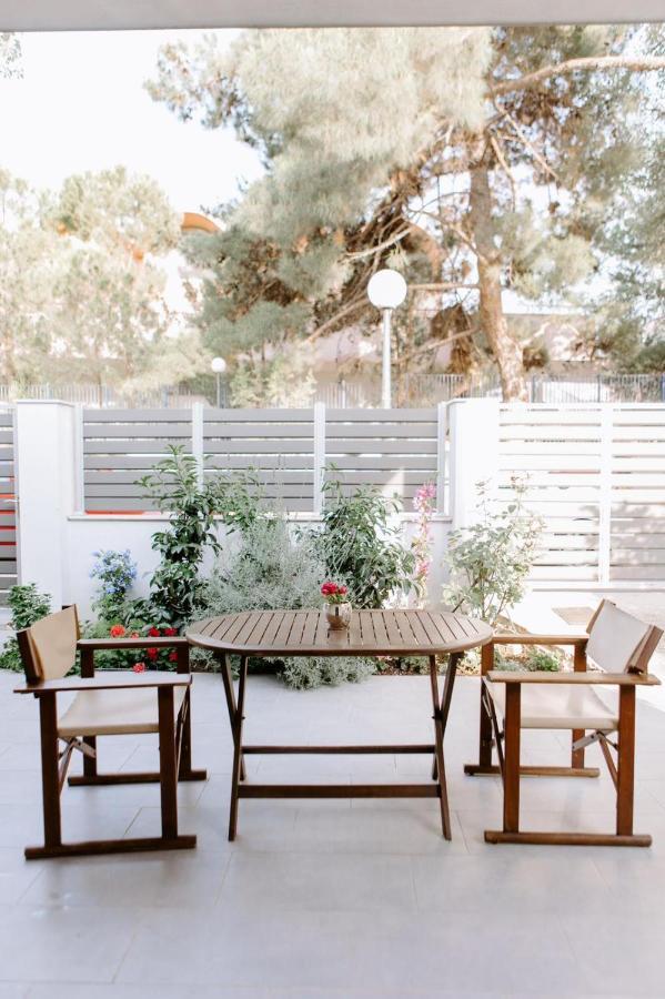 Villa Pine Trees 55 Atene Esterno foto